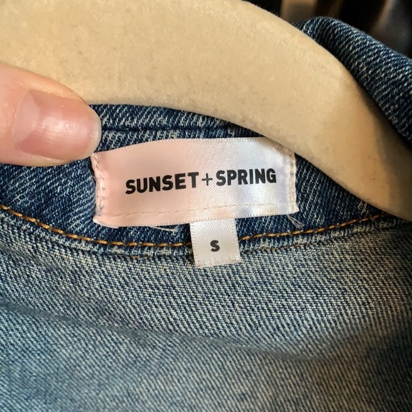 Sunset and Spring crop Jean jacket - Picture 2 of 3